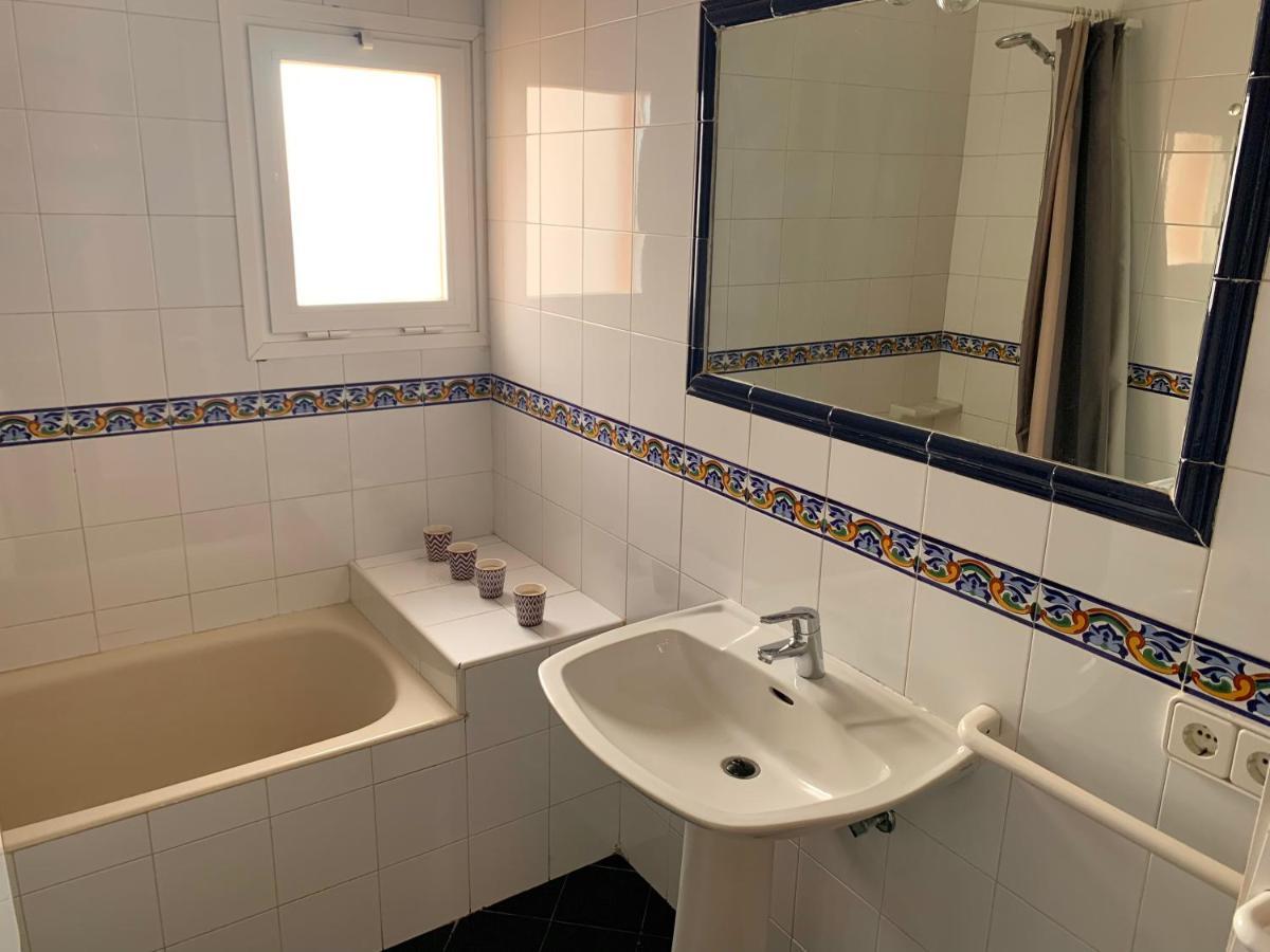 Apartamentos Rex Con 2 Camere Da Letto Es Pujols Luaran gambar